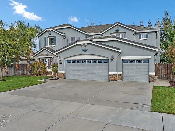 3rd image of 379 John Kamps Way