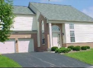 2808 Waterfront Ave, Algonquin, IL 60102