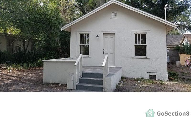 1st image of 546 Woodlawn St