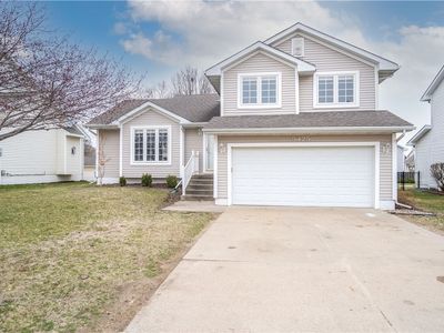 5425 NW 93rd St, Johnston, IA, 50131