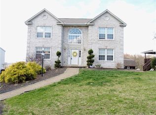 322 Chanticleer Cir, New Stanton, PA 15672