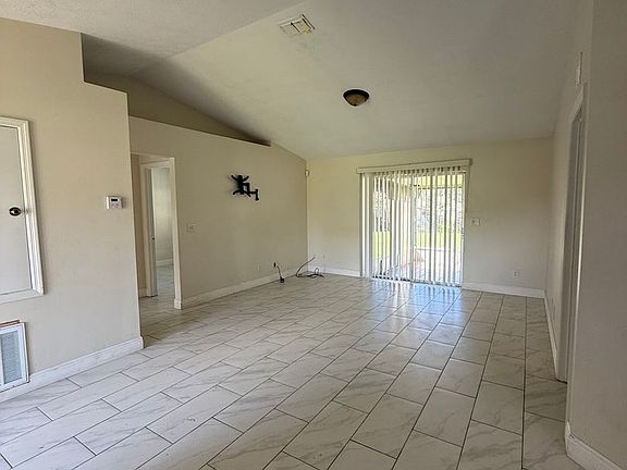 5th image of 13612 SE 51st Ter