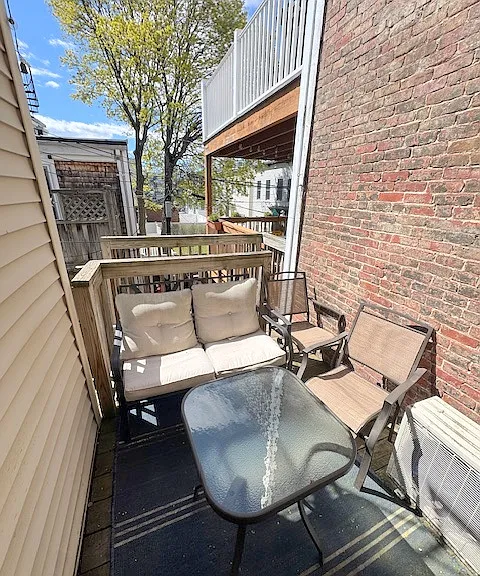 137 M St #2 — Photo 5