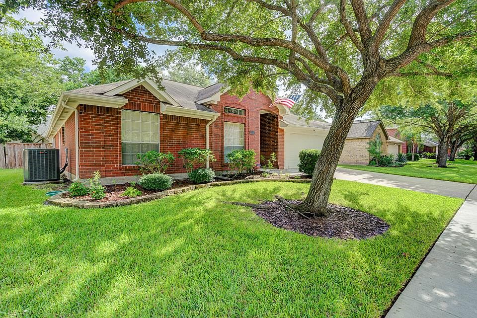 1st image of 3213 Alexander Parc Dr