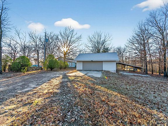 2nd image of 196 Stone Mountain Rd