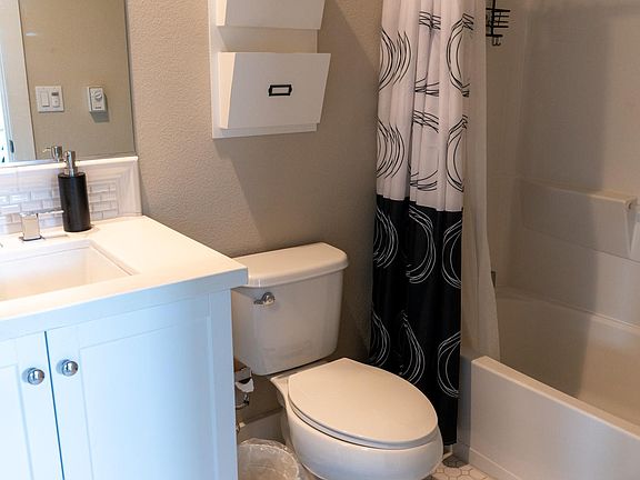 5th image of 2418 Stearman Ln Unit 1