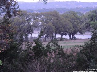 136 Grosbeak Dr, Spring Branch, TX 78070