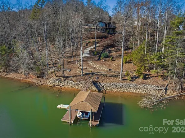 536 Harborside Dr, Nebo, NC 28761