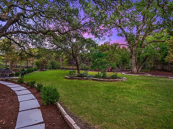 4th image of 1805 Allium Dr