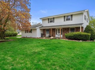 3835 W Plainfield Ave, Greenfield, WI 53221
