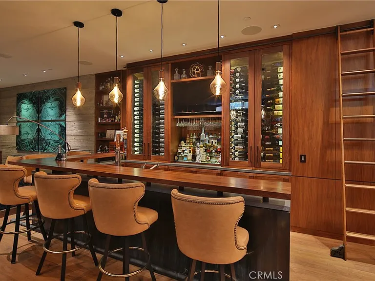 3124 The Strand — Photo 14