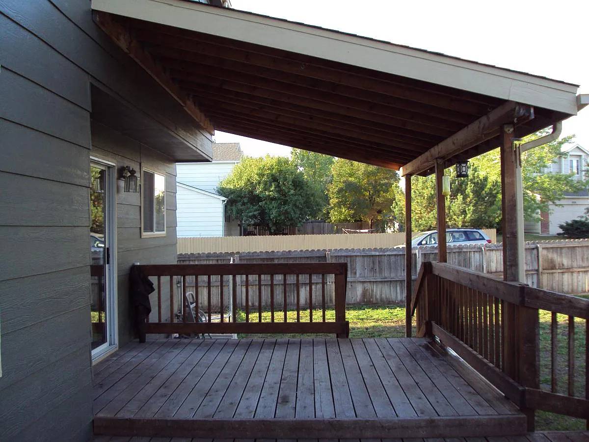 4 bed, 2.5 bath, 2151 sqft, $3,000 — Photo 2