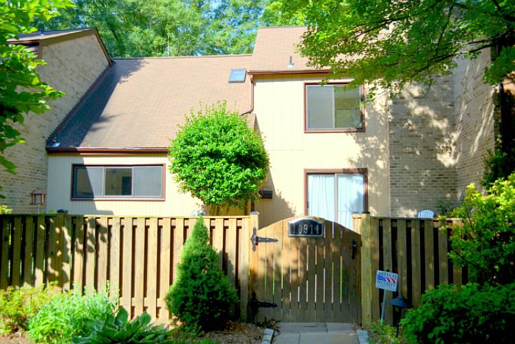 10911 Knights Bridge Ct