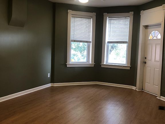 3rd image of 4553-4555 Swan Ave #4553