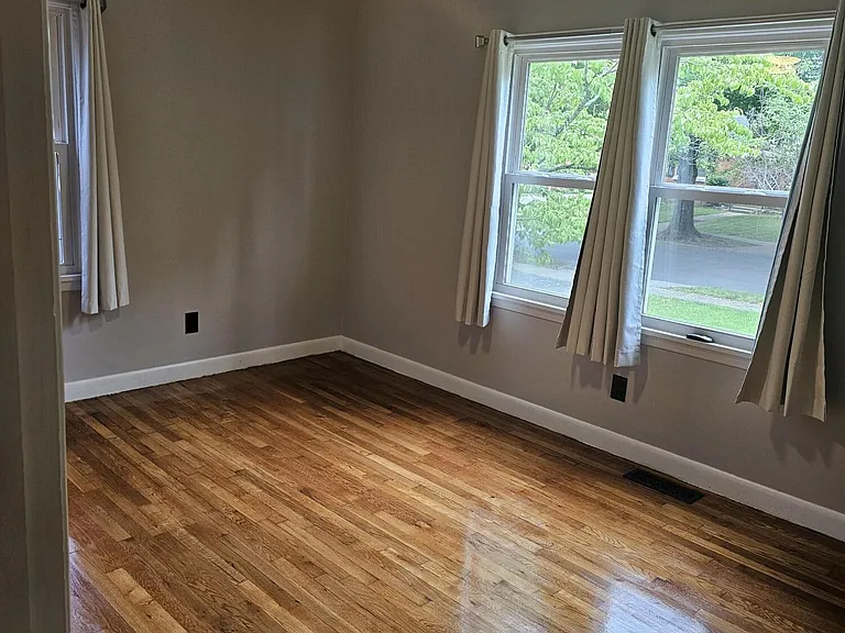 708 Cheryl Ln — Photo 11