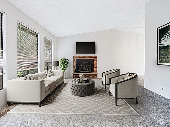 3rd image of 6843 Crest Drive SE