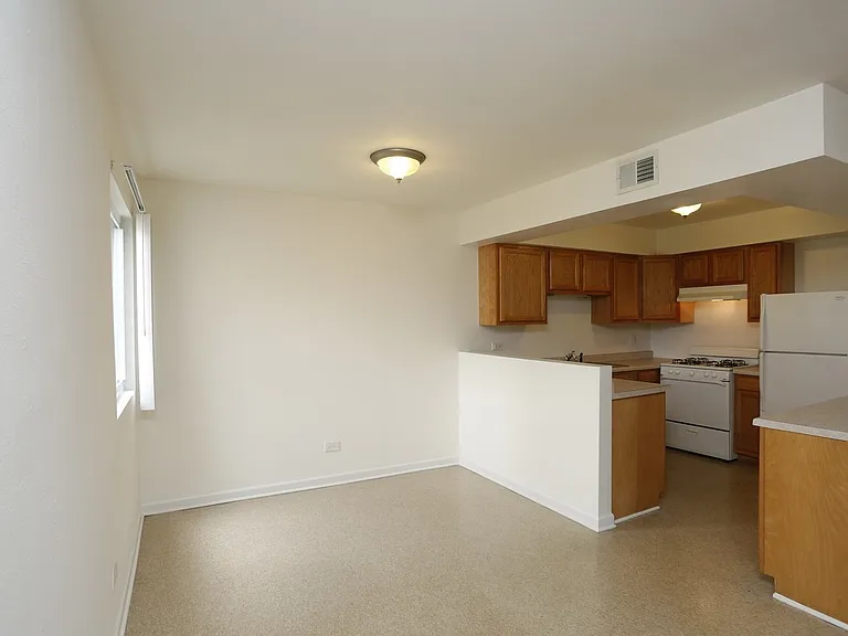 871 Burnham Dr — Photo 6