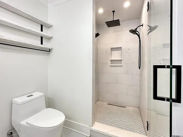 7323 Sheffield Ct — Photo 11