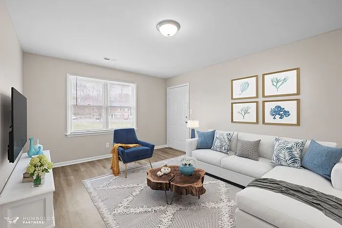1 bed, 1.0 bath, 719 sqft, $1,095 — Photo 2