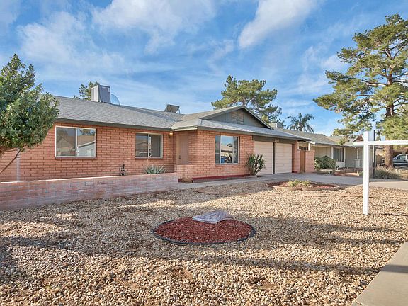 3rd image of 2155 E La Donna Dr