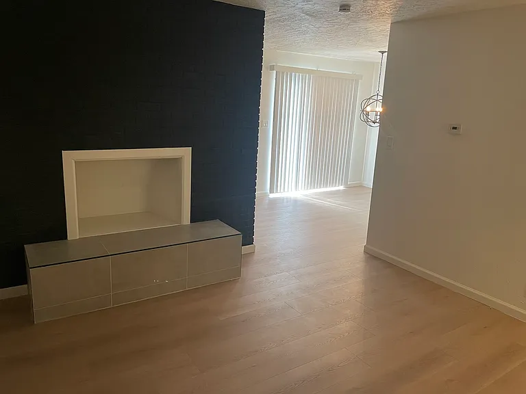 Grandview — Photo 11