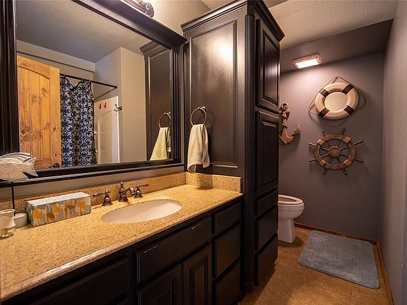 5th image of 131 Cove Cir