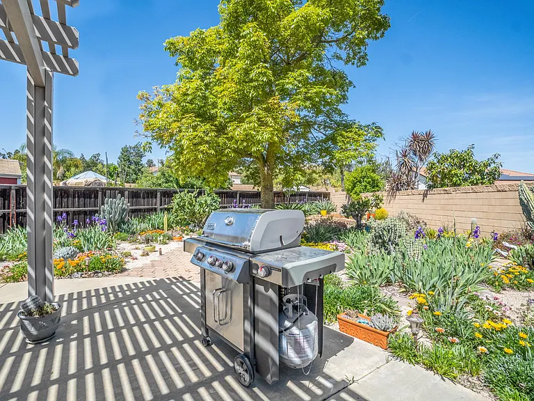 32154 Renoir Rd — Photo 29