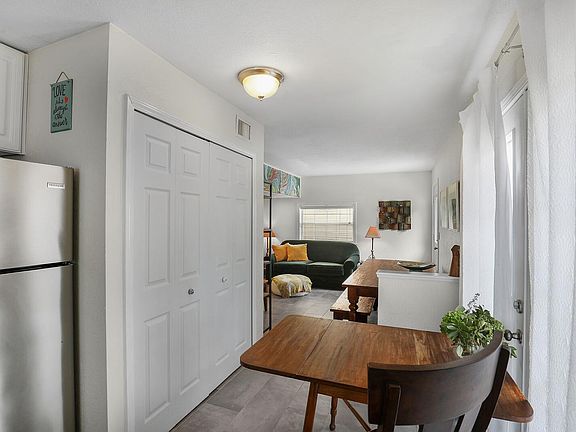 3rd image of 1714 1st St N #101