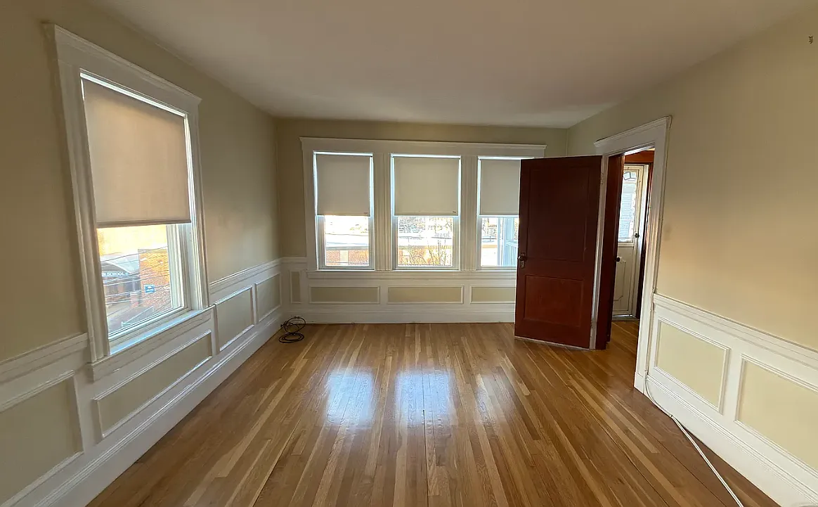 2 bed, 9999 sqft, $3,200 — Photo 3