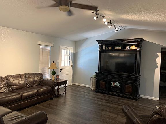 5th image of 210 Willowwood Ln
