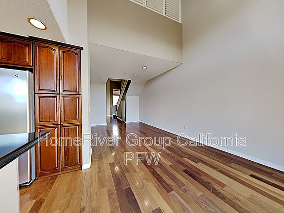 4th image of 286 N Madison Ave Unit 408