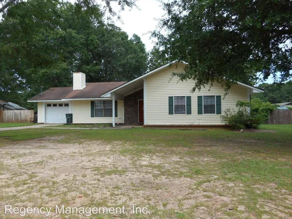 111 Nancy Dr, Enterprise, AL 36330