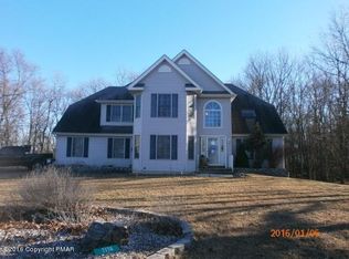 7176 Glenwood Dr, East Stroudsburg, PA