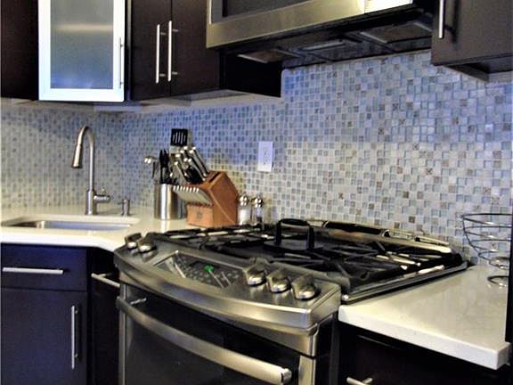 3rd image of 399 N Broadway APT 1J
