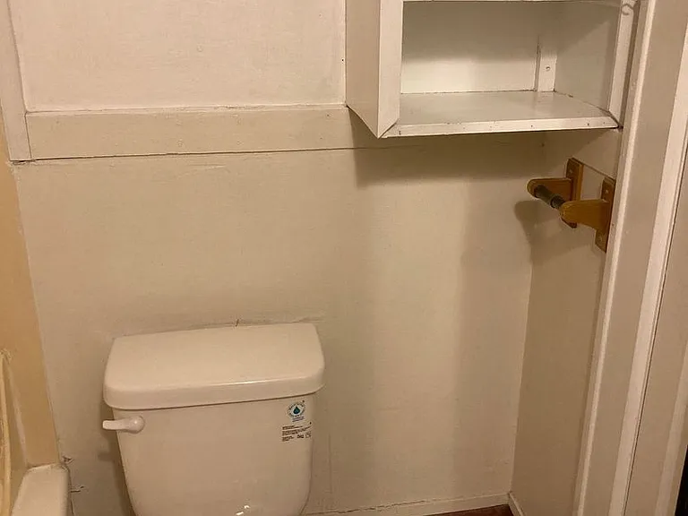 545 NE Oak St — Photo 12