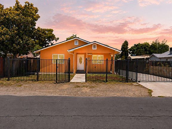 2nd image of 1709 Shaddox Ave