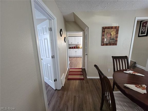 3rd image of 3569 W 47th St
