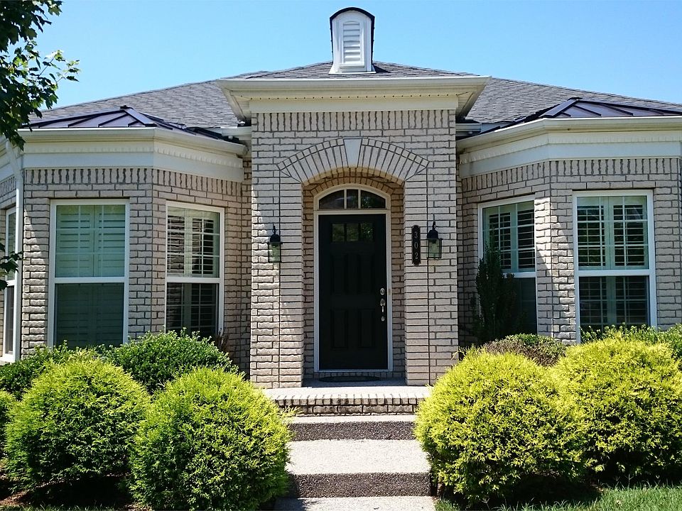 1st image of 302 Tippecanoe Dr