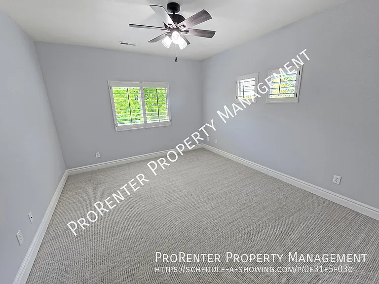 843 Eaglepointe Dr — Photo 33