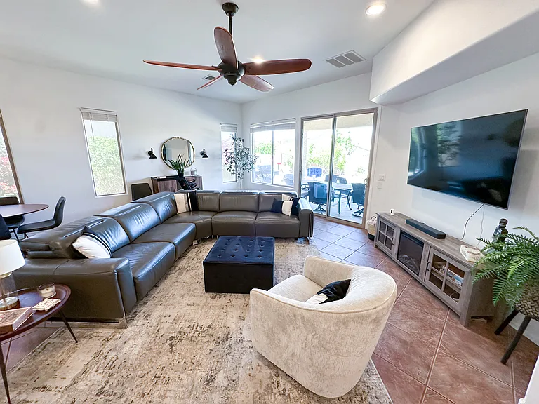 7810 W Orpine Ct — Photo 3