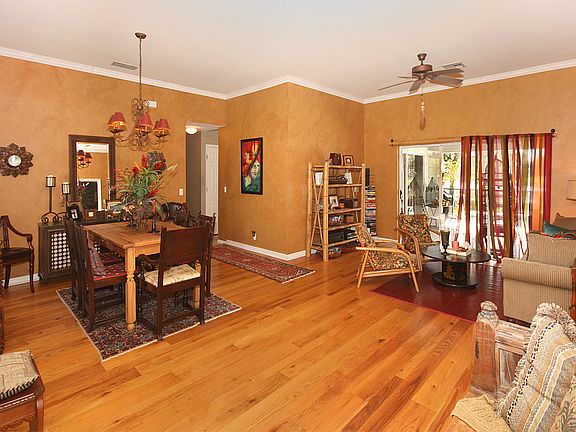 4th image of 23396 Olde Meadowbrook Cir