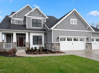 1889 Fox Prairie Rd, Saint Joseph, MI 49085