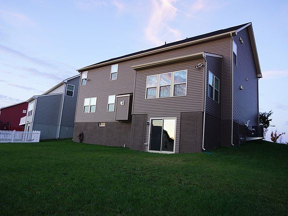 4th image of 1125 Long Farm Cir