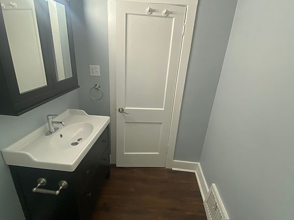 3rd image of 2529 Highway Ave