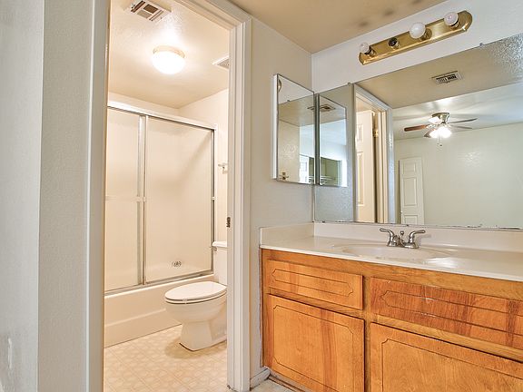 4th image of 2933 E Cicero St APT 101
