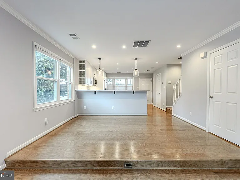 4116 Washington Blvd — Photo 10