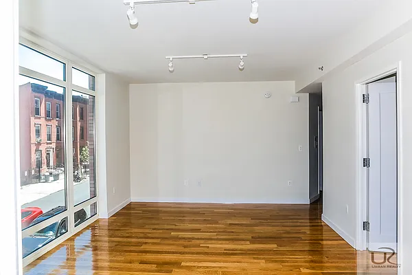 Rented by Urban Realty NYC | media 35