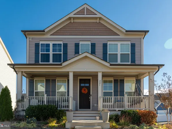 221 Witch Hazel Ln, Stafford, VA 22554