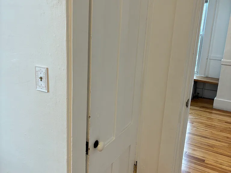 170 Pine St #4 — Photo 15