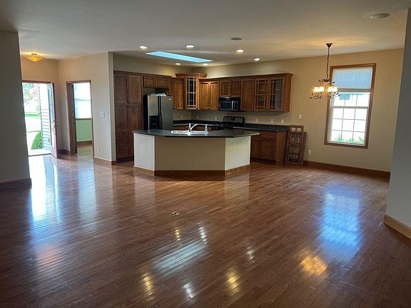 3rd image of 9210 Norris Dr